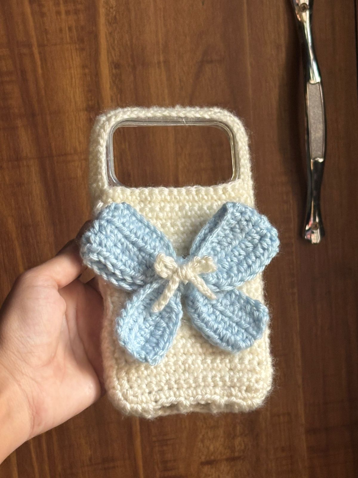 Handmade crochet bow phone case soft wool aesthetic cover for iPhone and Android
